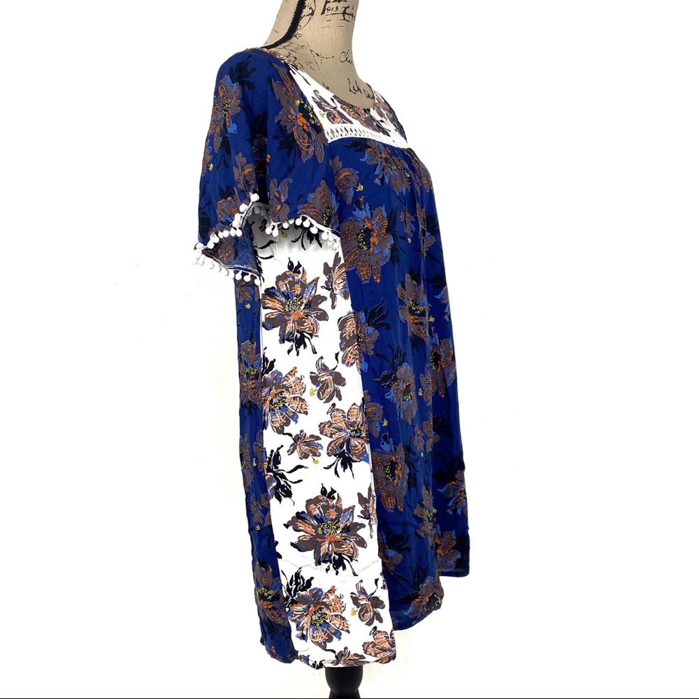 Entro Floral Peasant Shift Boho Blue Pom Pom mini dress
